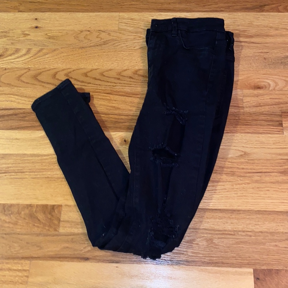 Black ripped skinny jeans